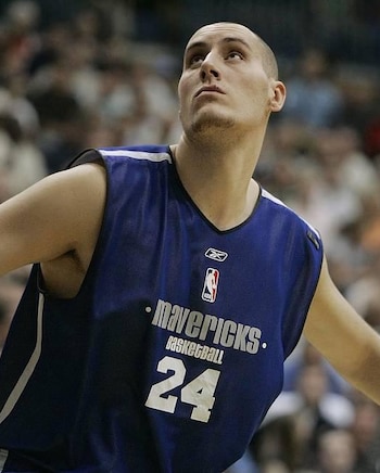 Pavel Podkolzin, con la camiseta