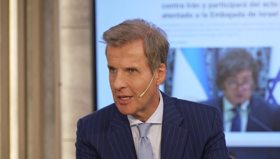 Martín Redrado advierte que sin un sistema bimonetario legal el dólar no circulará y la economía argentina seguirá informalizada (Infobae en Vivo)