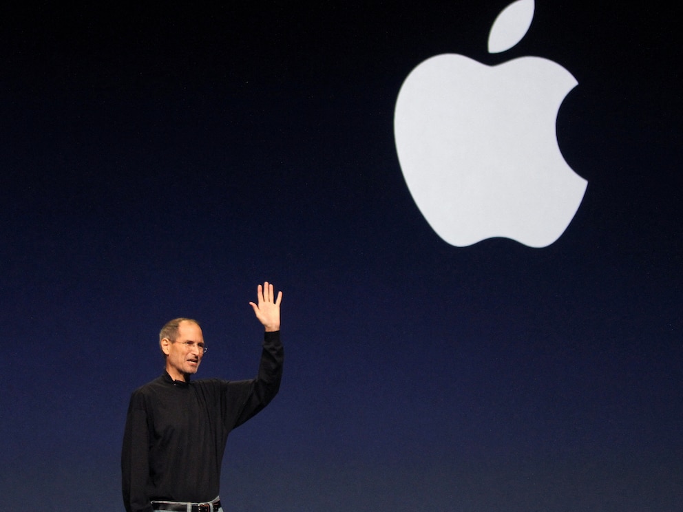 This custom was started during the time when Steve Jobs was the head of the company. (Photo: REUTERS/Beck Diefenbach)