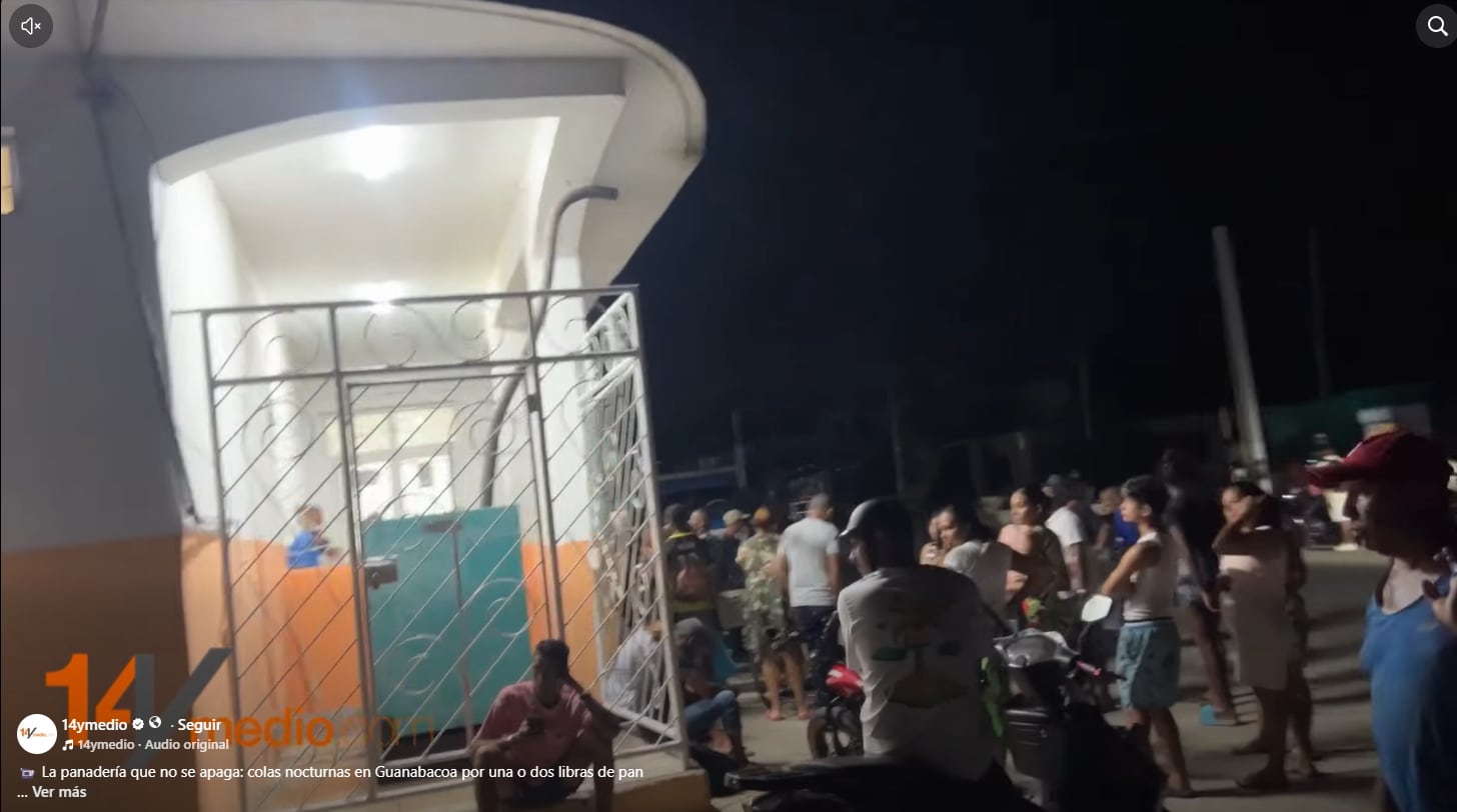 Es la única panadería del municipio que sigue operando durante los cortes de luz, gracias a un generador propio, mientras el resto del servicio depende de una red eléctrica con déficits de generación superiores a los 2,000 megavatios en las últimas semanas, según los reportes oficiales.