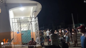 Es la única panadería del municipio que sigue operando durante los cortes de luz, gracias a un generador propio, mientras el resto del servicio depende de una red eléctrica con déficits de generación superiores a los 2,000 megavatios en las últimas semanas, según los reportes oficiales.