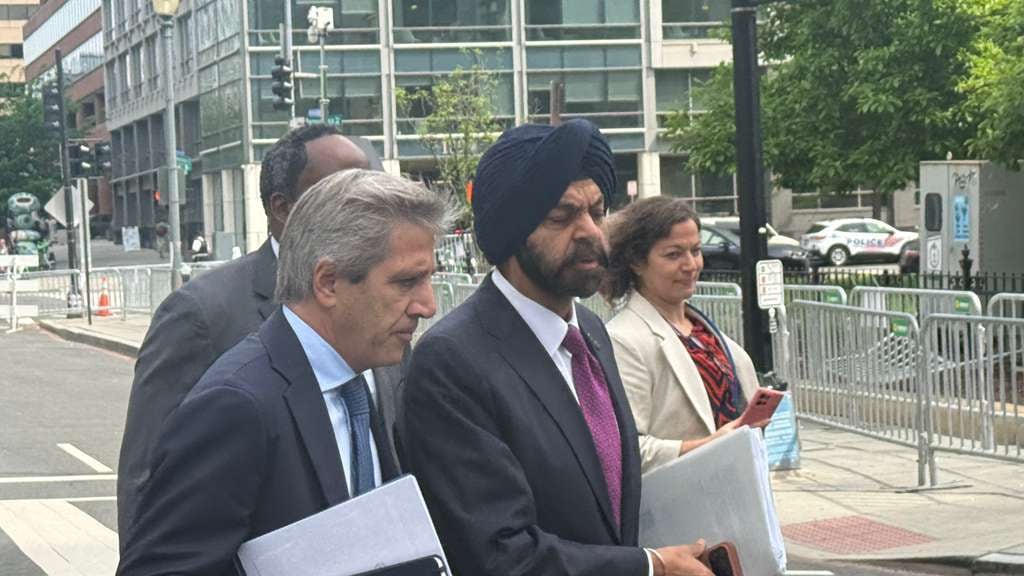 El ministro de Economía, Luis Caputo, se reunió con el presidente del Banco Mundial, Ajay Banga, en el marco de las reuniones de primavera del FMI y el el Banco Mundial.