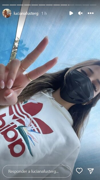 Luciana Fuster emitió su voto.