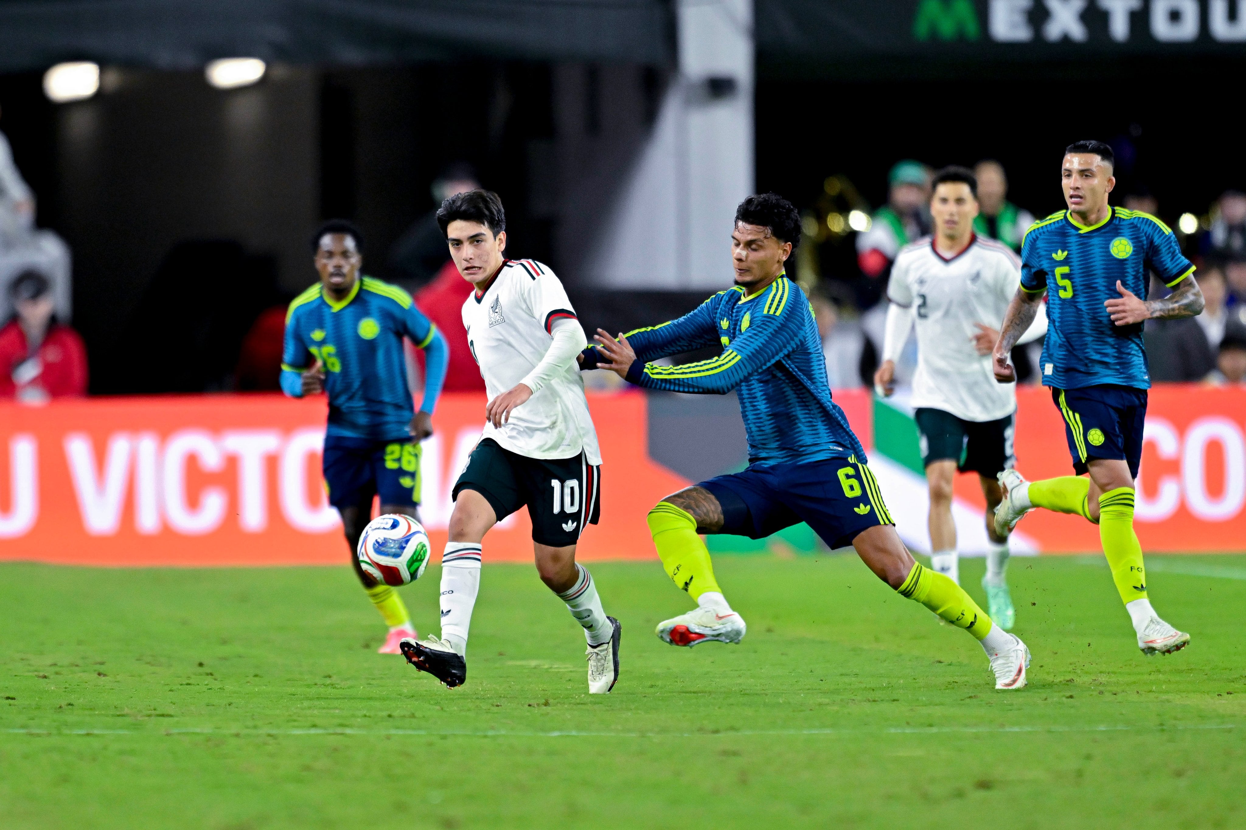 Colombia abrió el marcador en el primer tiempo ante México, con gol de Luis Javier Suárez - crédito @miseleccionmx/X