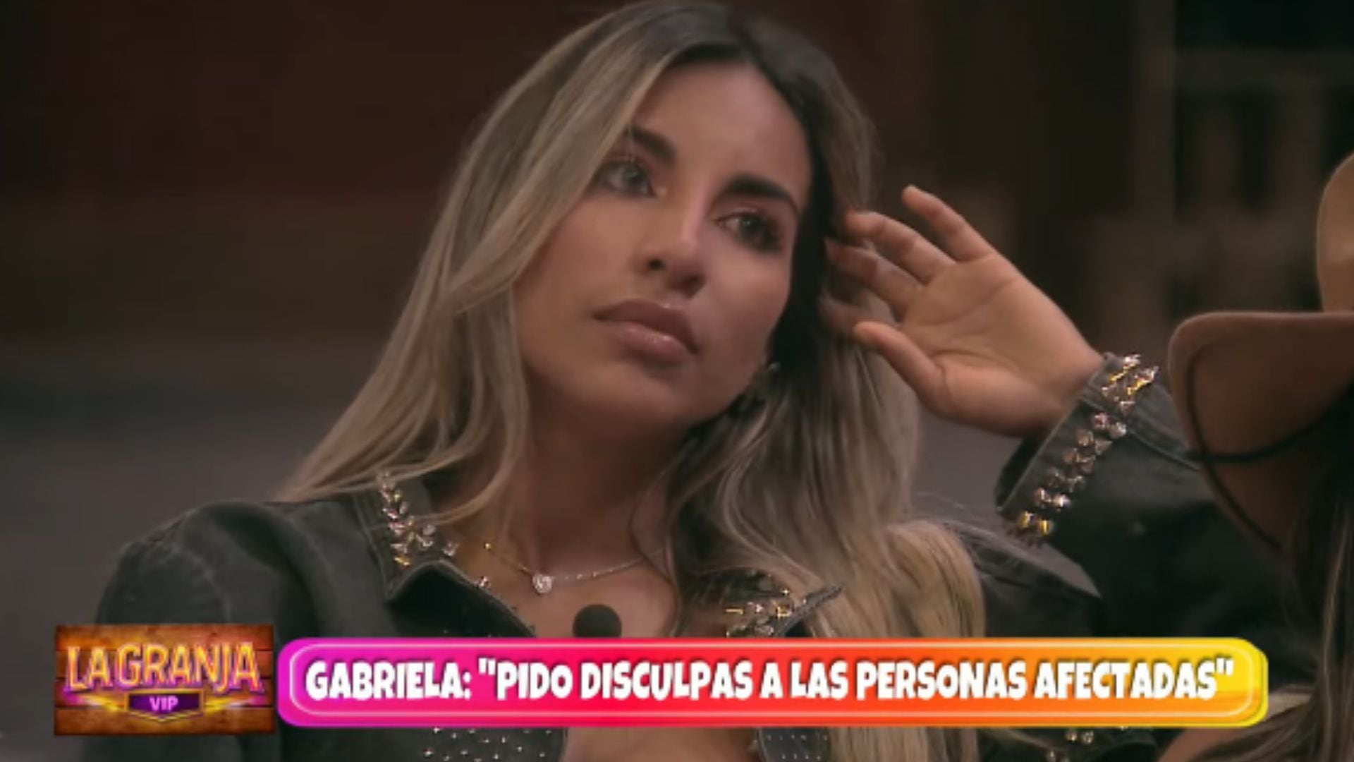 Gabriela Herrera durante la emisión especial, luego de pedir disculpas públicas por la conversación filtrada. YouTube: