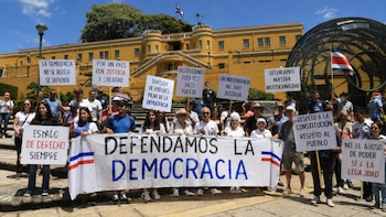 Organizaciones sociales en Costa Rica convocan a plantón en defensa de la democracia y las instituciones públicas