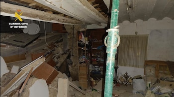 Una cueva desconocida bajo el bar, posible causa del derrumbe en San Vicente de la Sonsierra (La Rioja)