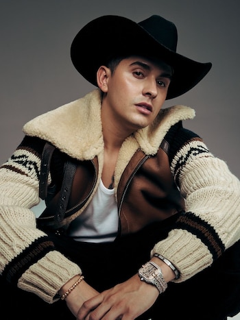 El cantante de música popular fue visto en un romántico comento junto a Natalia - crédito @vallejo777.co / Instagram