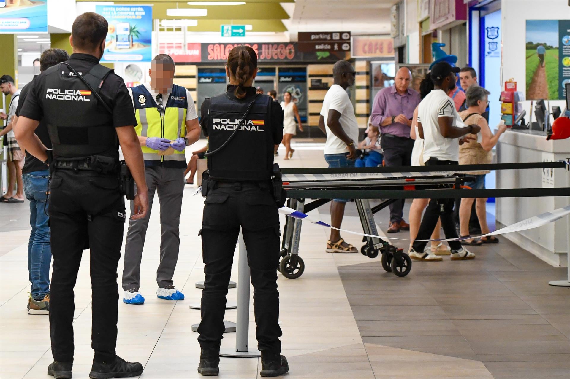 Investigan como violencia de género la muerte de una mujer de 44 años en un centro comercial de Murcia