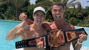 “¡Lo hicimos!”: el íntimo festejo de Edu Aguirre con Cristiano Ronaldo tras la victoria frente a Gastón Edul en La Velada