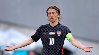 La selección croata llegó a Alejandría el 10 de junio, un día antes del inicio oficial del torneo, y fue recibida por cerca de un centenar de aficionados frente al hotel (EFE)