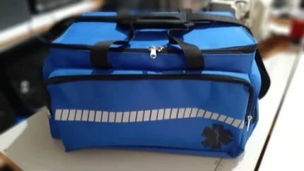 Así luciría el bolso que fue robado a los médicos del SAME (Gentileza: 0223)