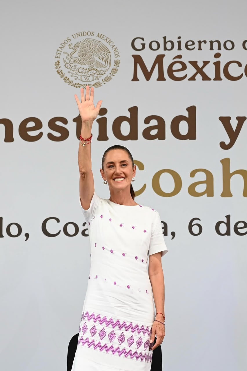 Sheinbaum anunció que ya está en construcción el tren de pasajeros Ciudad de México–Saltillo–Monterrey–Nuevo Laredo y que este año se licitará la línea de Querétaro a Saltillo. Crédito: Presidencia