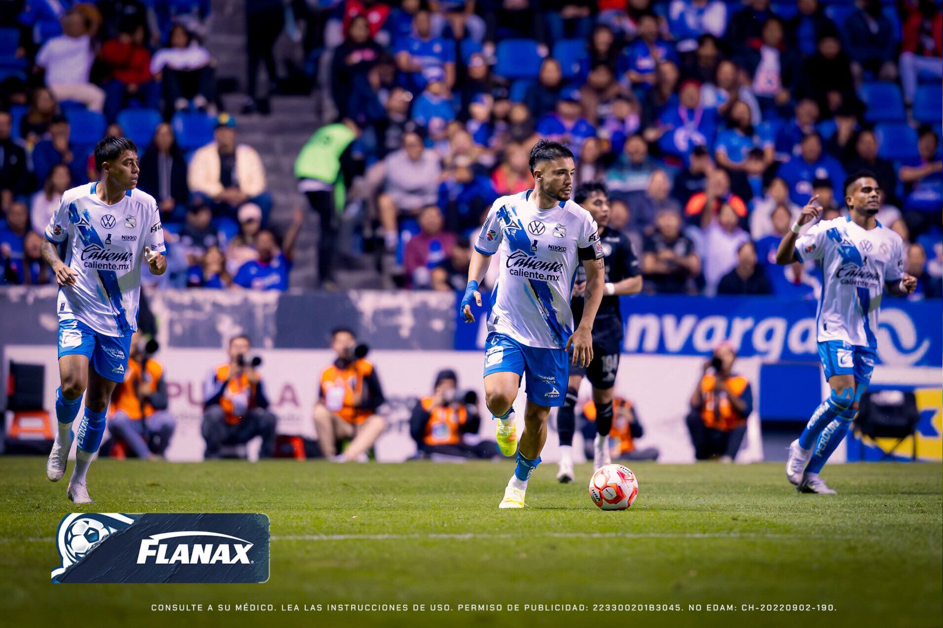 Puebla cayó 0-3, pero el partido estuvo marcado por un reconocimiento a la trayectoria del técnico fallecido el 25 de octubre. (X / @ClubPueblaMX)