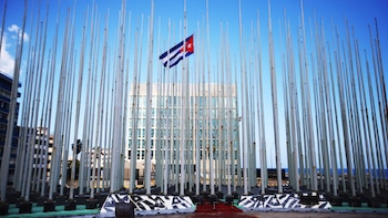 Cuba reivindica su derecho a la defensa propia y advierte de un "baño de sangre" en caso de invasión