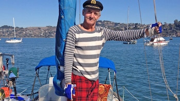 La increíble historia del náufrago ruso que no puede salir de Chile