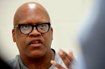 Leon Brown sufre problemas mentales