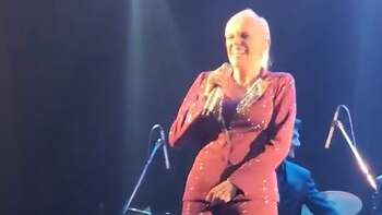 La emoción de Valeria Lynch