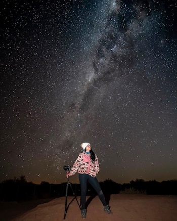 Mónica Mesa lleva más de diez años dedicada a la astrofotografía y actualmente cursa estudios de astronomía en Chile -crédito monimesita/Instagram