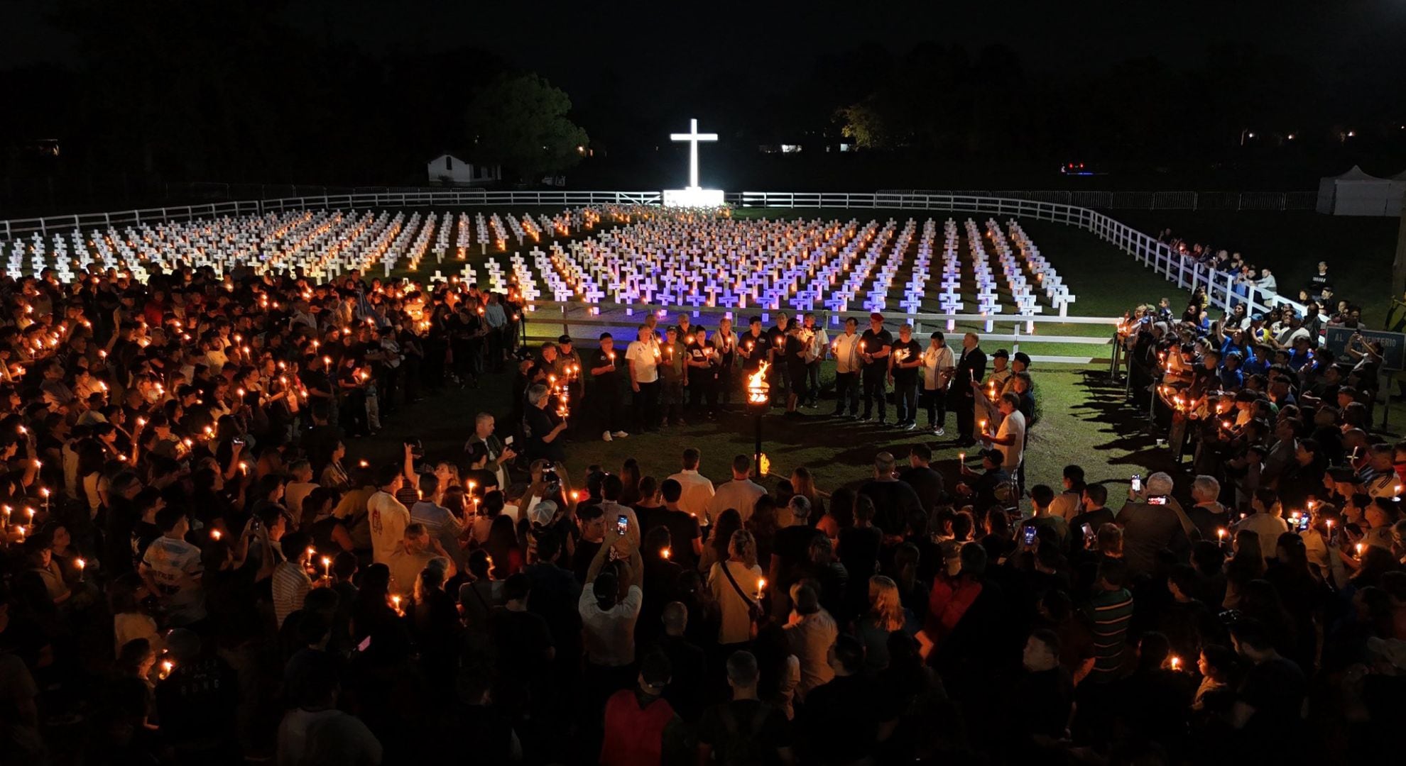 Así fue el acto organizado por los vecinos de Pilar (X. @FedericoAchaval)