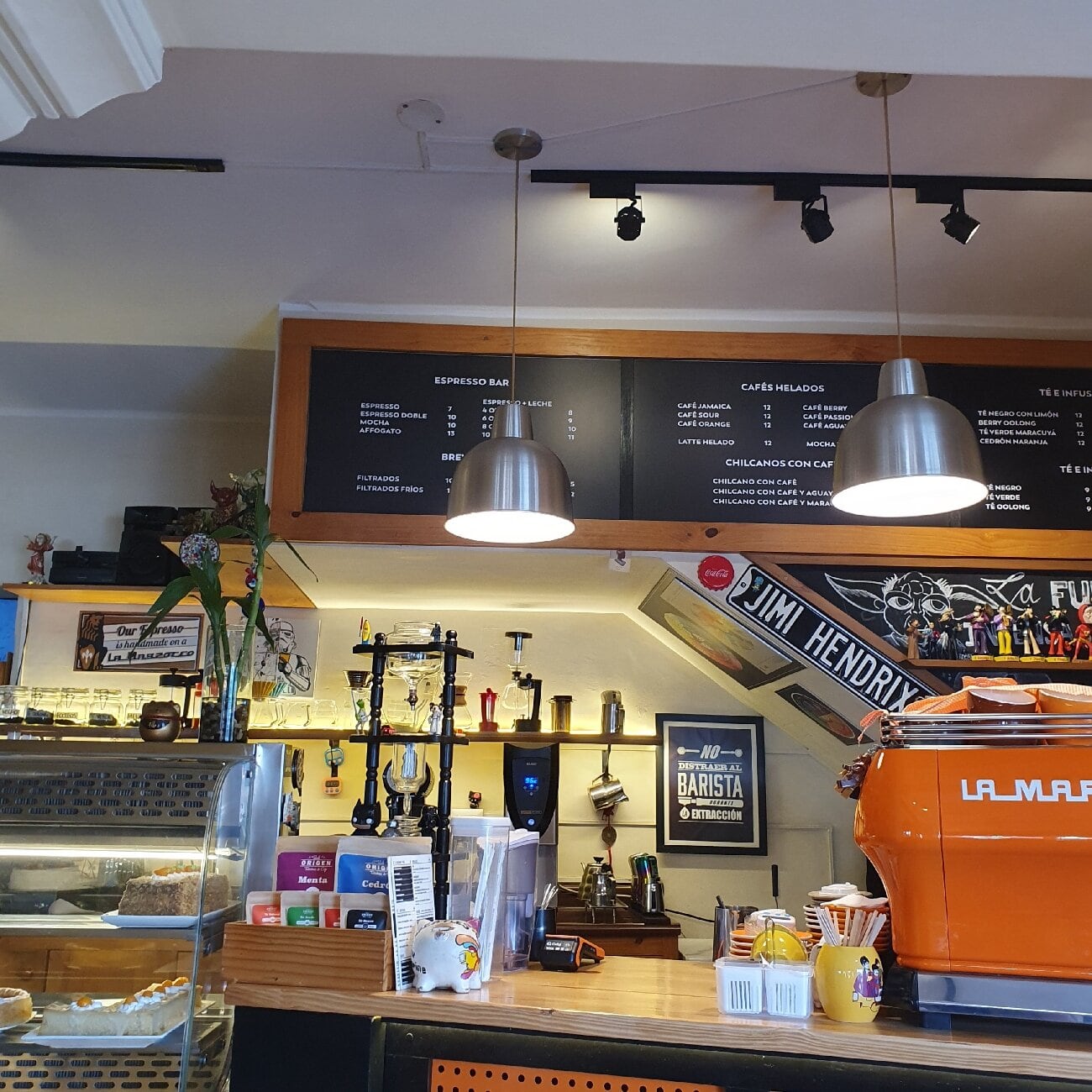 De los componentes analizados, el servicio de bebidas registró el incremento más alto, favorecido por las iniciativas de cafeterías, bares, discotecas y otros locales para captar clientes. Foto: TripAdvisor