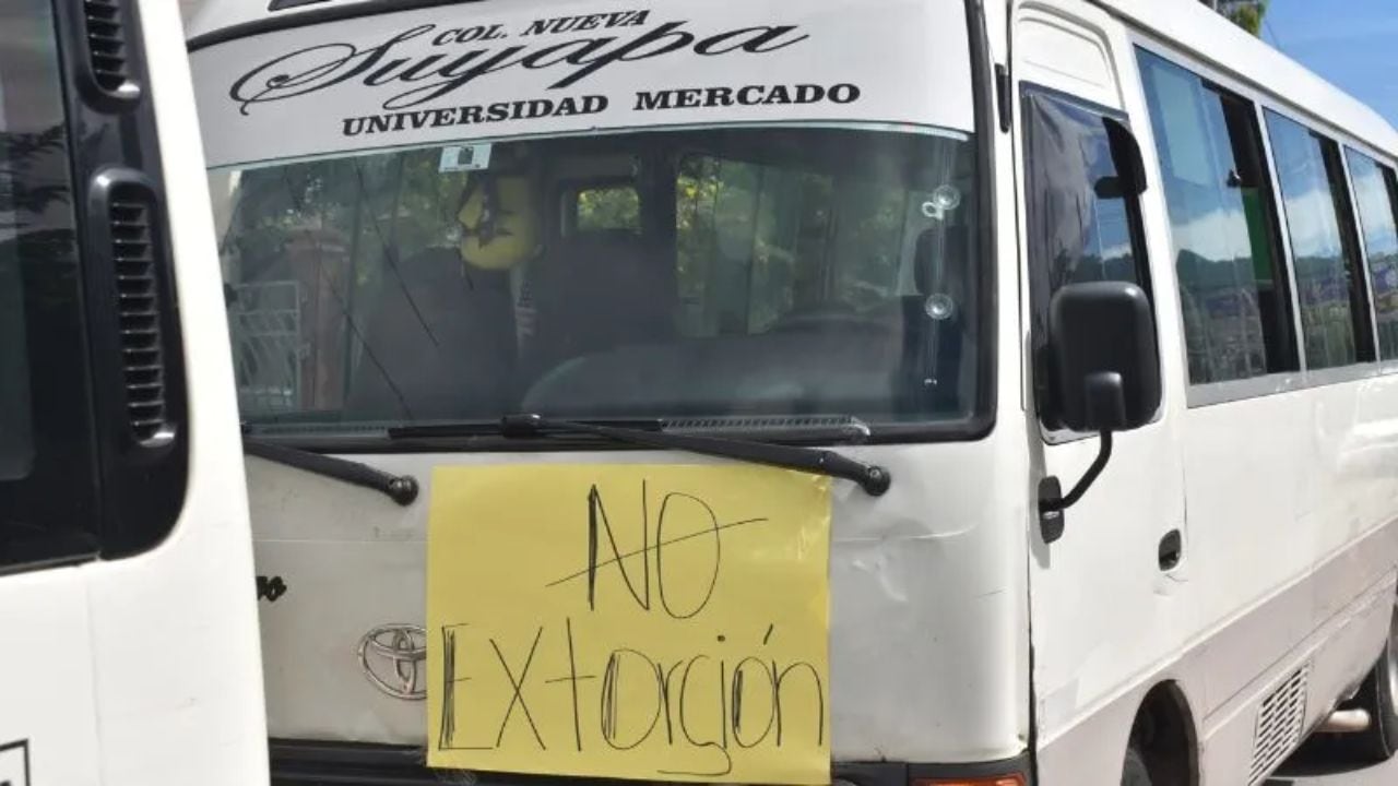La Policía Nacional mantiene comunicación con los propietarios de Lila para verificar las denuncias y esclarecer la paralización del servicio.