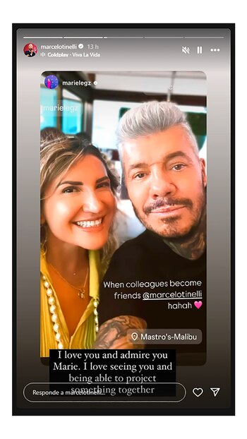 El presentador y productor posó junto a una colega previo a su regreso al país
