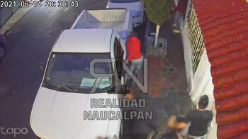 Asalto - Robo armado - Armas - Camioneta - Estado de México