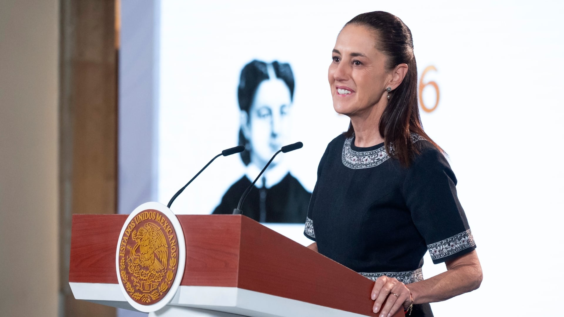 Sheinbaum reprueba premiación a evangélicos en Cámara de Diputados: “La ley es muy clara para participar en política”