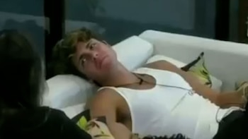 Recién separada, Julieta Poggio se tatuó la frase que le había prometido a Marcos Ginocchio en Gran Hermano