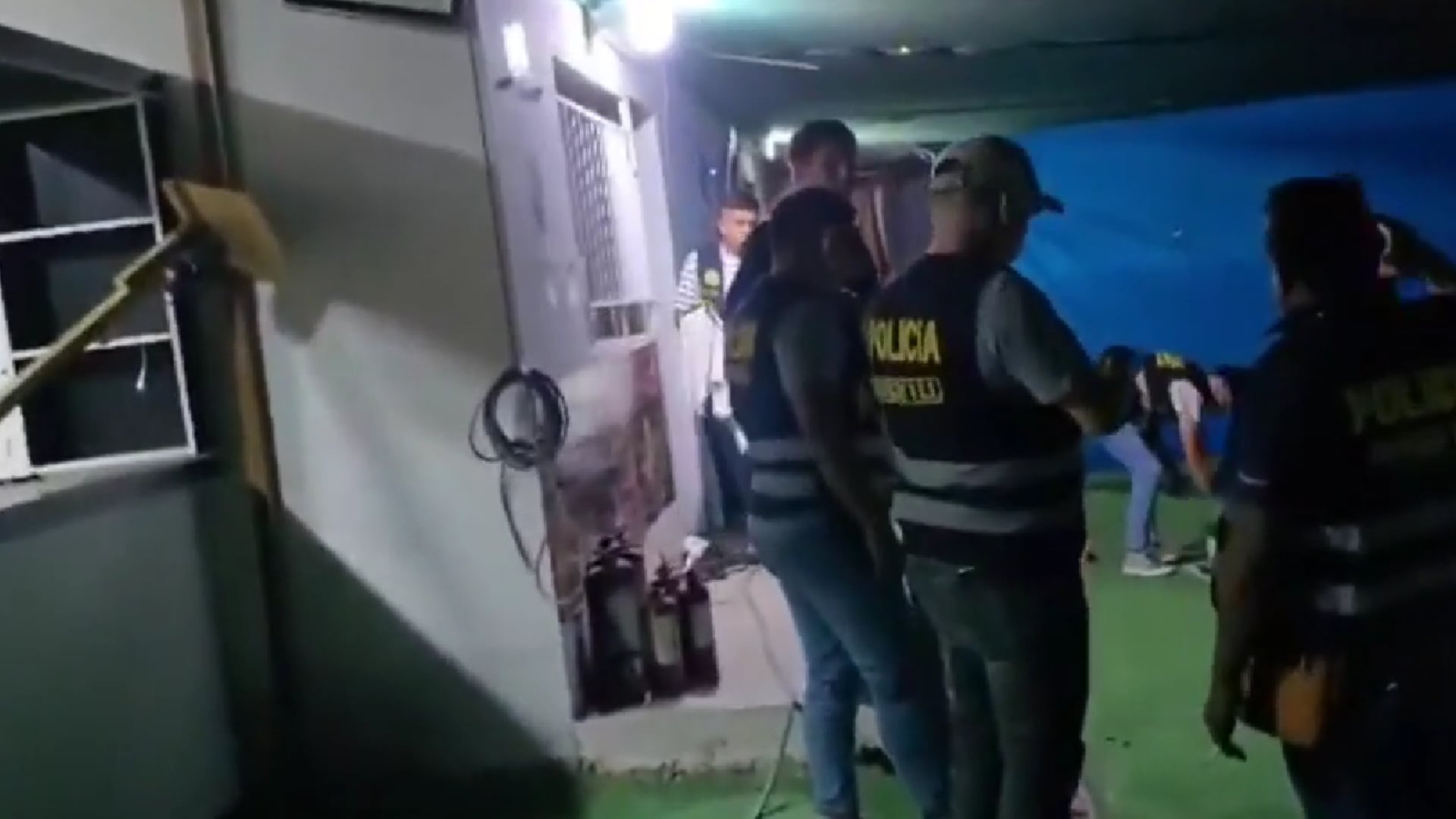 Cochera en Pachacámac usada para ocultar y desmantelar vehículos robados. Captura de video