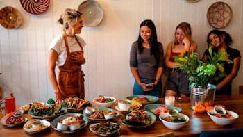 Victoria Vannucci y parte del