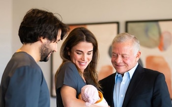 Jameel Alexander Thermiotis, la reina Rania y Abdalá II de Jordania (@QUEENRANIA).
