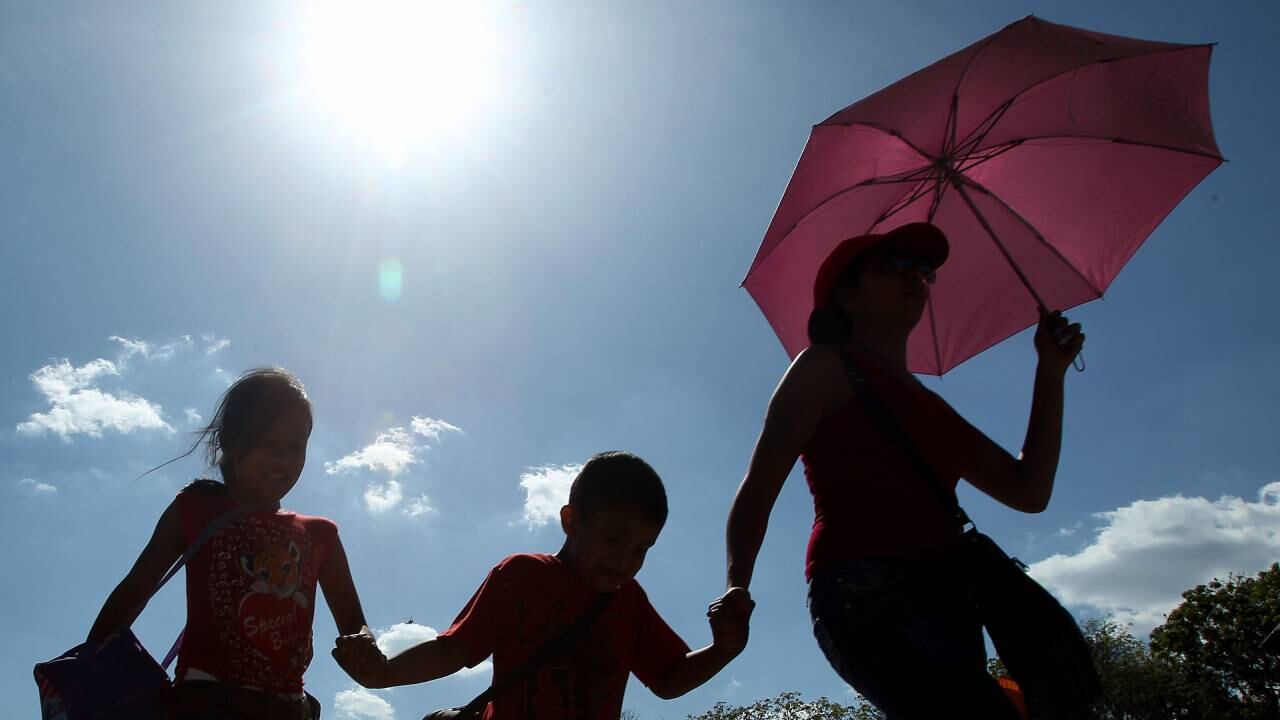 Ante el registro de estas altas temperaturas, las autoridades recomiendan a la población tomar medidas de protección. (Archivo)