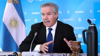 Anunciaron que Felipe Solá no