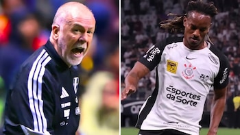 Mano Menezes encumbra a André Carrillo: “Se encuentra entre aquellos jugadores que demuestran claramente una gran capacidad para leer el juego”