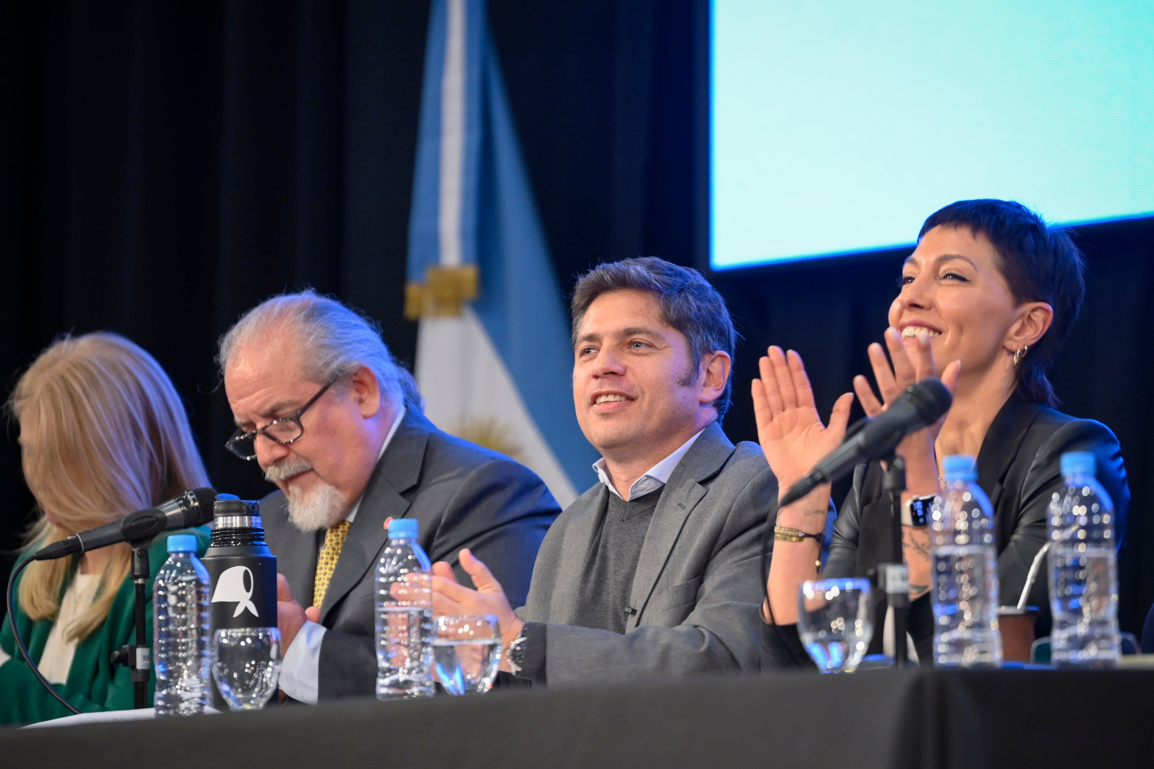 Axel Kicillof con Mayra Mendoza