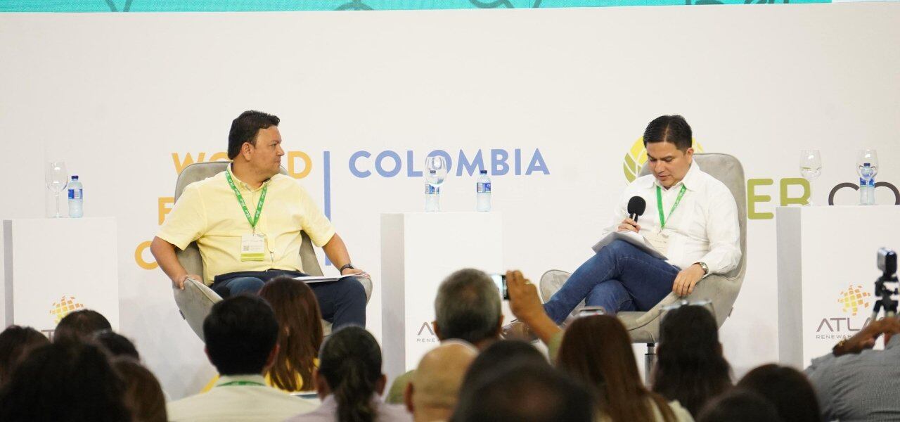 El ministro de Minas y Energía de Colombia, durante el 8vo Encuentro y Ferias Renovables LATAM en Barranquilla, donde se anunciaron las 19 medidas para destrabar proyectos de energías renovables en el país - crédito Ministerio de Energías