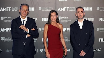 La Reina Letizia clausura el Atlàntida Mallorca Film Fest con la entrega del 'Master of Cinema' a Alexandre Desplat