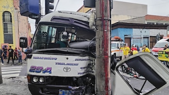 Seis lesionados, entre ellos un bebé, tras múltiples accidentes de tránsito en San Salvador