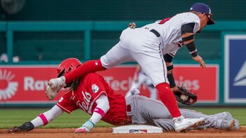 Elly de la Cruz desata su poder ante los Angelinos y le da el triunfo a los Rojos