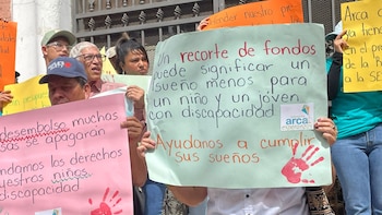 Organizaciones de personas con discapacidad protestan en Honduras por suspensión de fondos