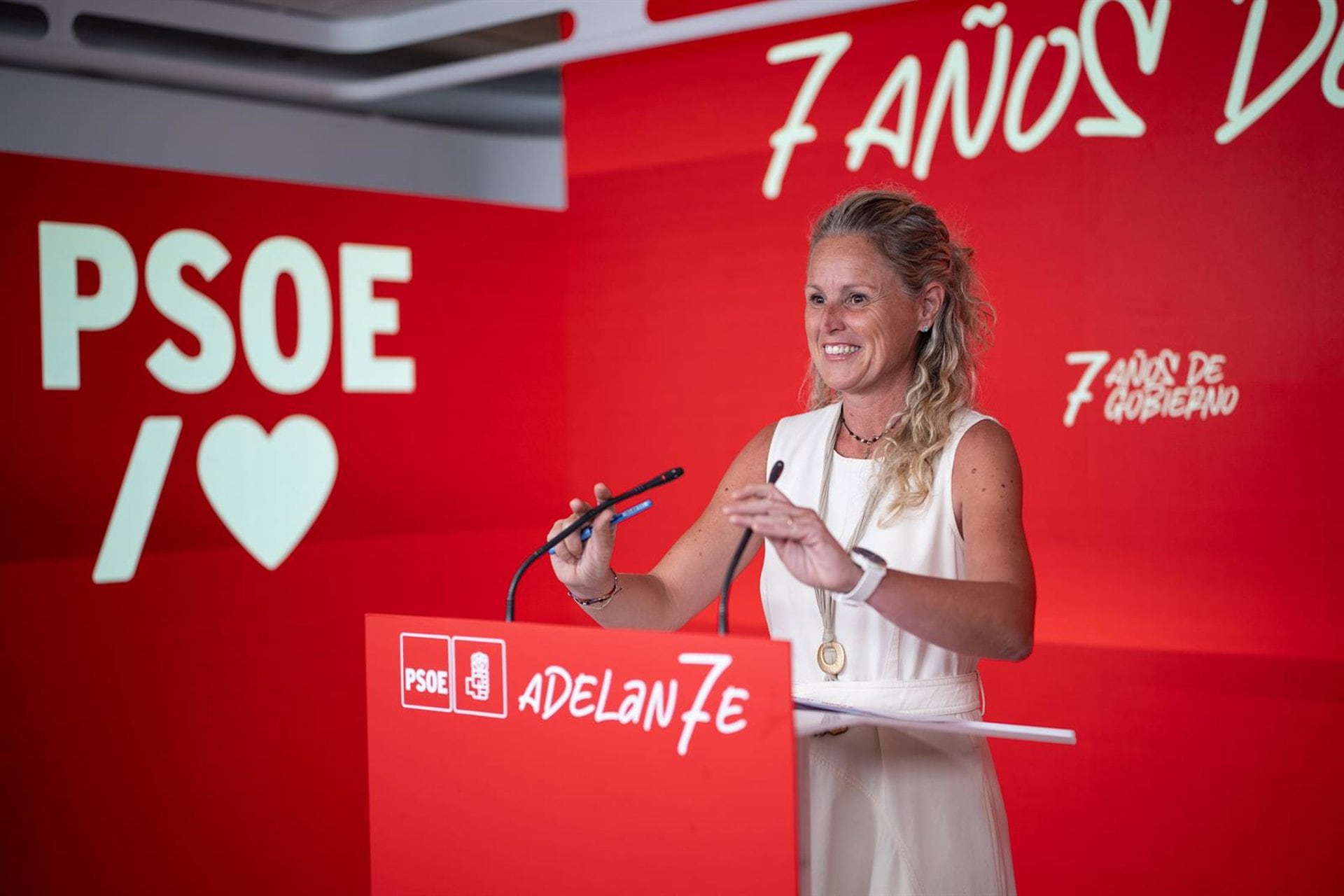 El PSOE acusa a Feijóo de «cómplice necesario de toda una negligencia criminal» en la dana