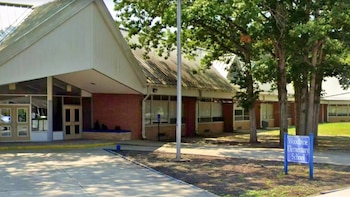 Arrestan a un asistente escolar en Nueva Jersey por abuso sexual de cuatro niños