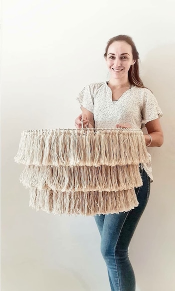 Cinthia lleva adelante Licari Ilumina