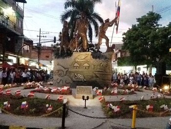 Monumento en Puerto Asís- crédito