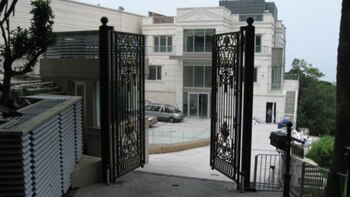 Vistazo a la mansión más