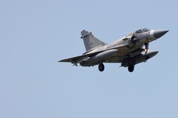 Aviones y buques del régimen