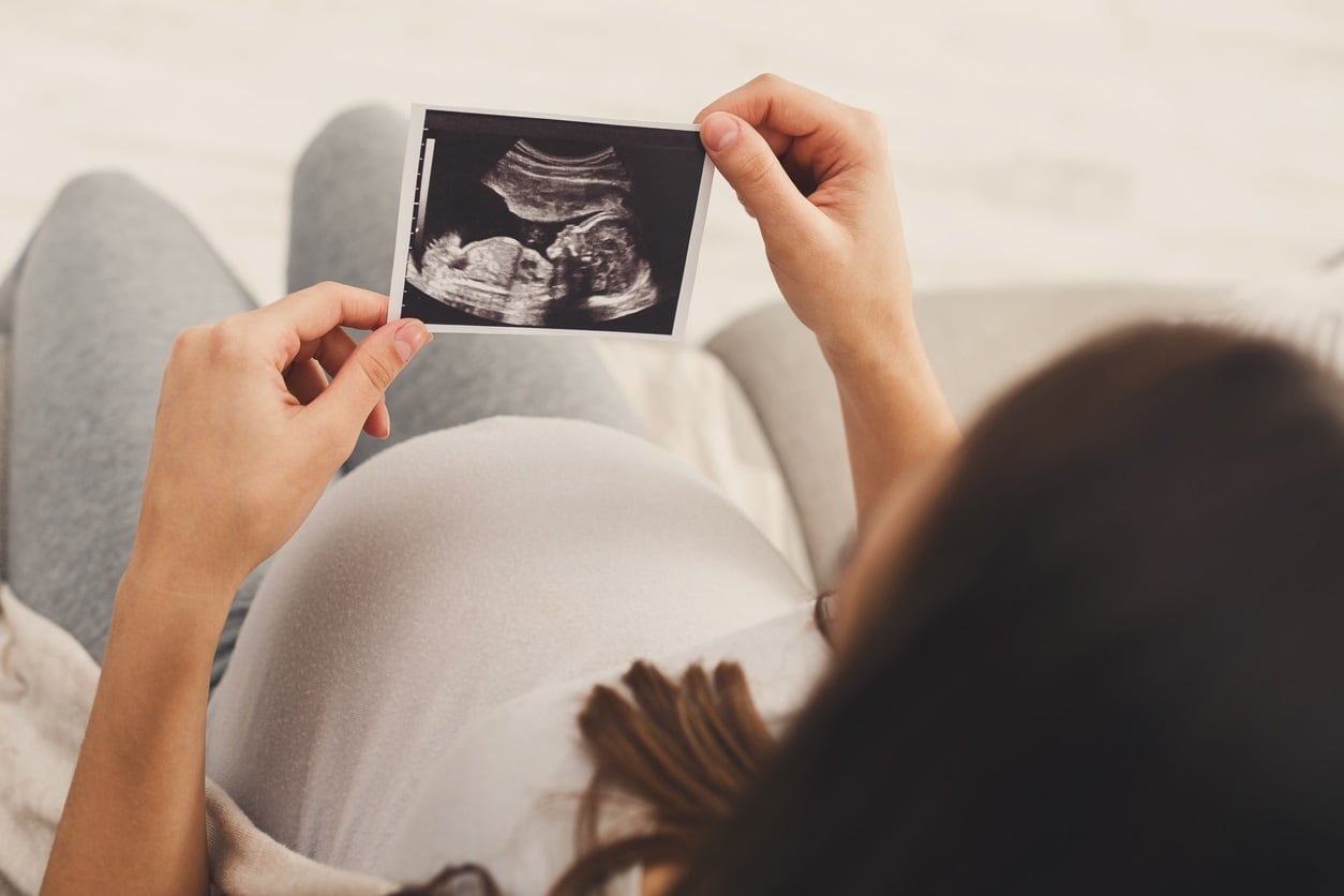 La vacunación en el embarazo, la preparación para el parto y los controles prenatales ayudan a proteger a la madre y al bebé y a reducir temores ante el nacimiento. (PROSTOCK-STUDIO)