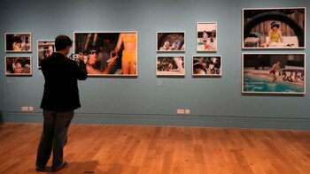 Las fotos muestran a John,